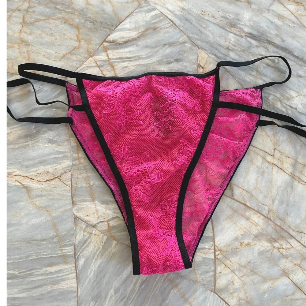 Victoria's Secret Bombshell Plunge Bra 34A and Thong Set Pink Lace Front Clasp
